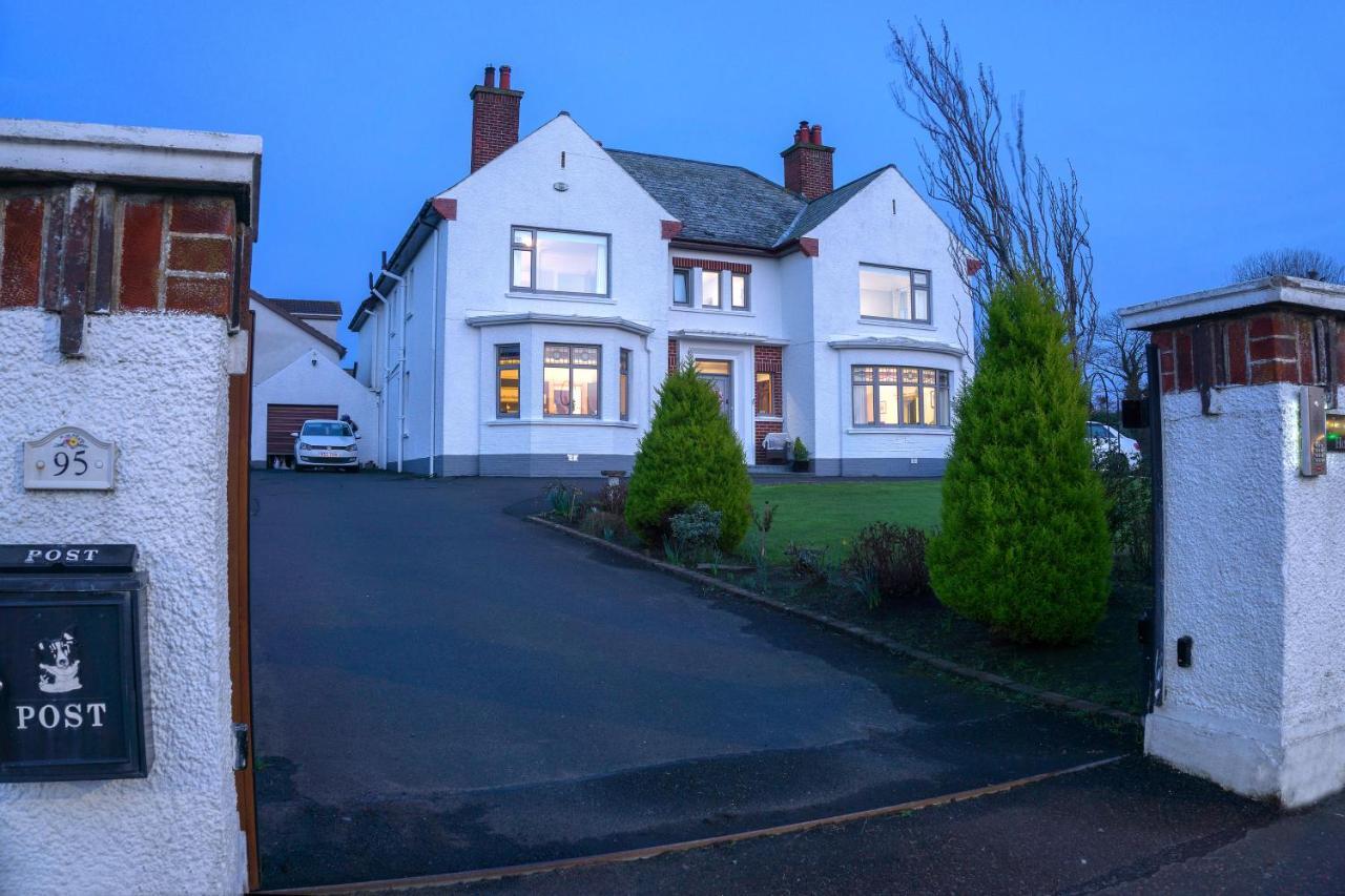 ホテル Larkhill House ポートラッシュ エクステリア 写真
